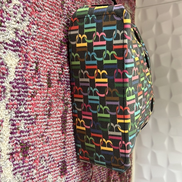 Vintage Dooney & Bourke DB logo tassel tote - new with tags - Picture 5 of 6